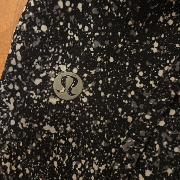 Lululemon shorts - Picture 5 of 5